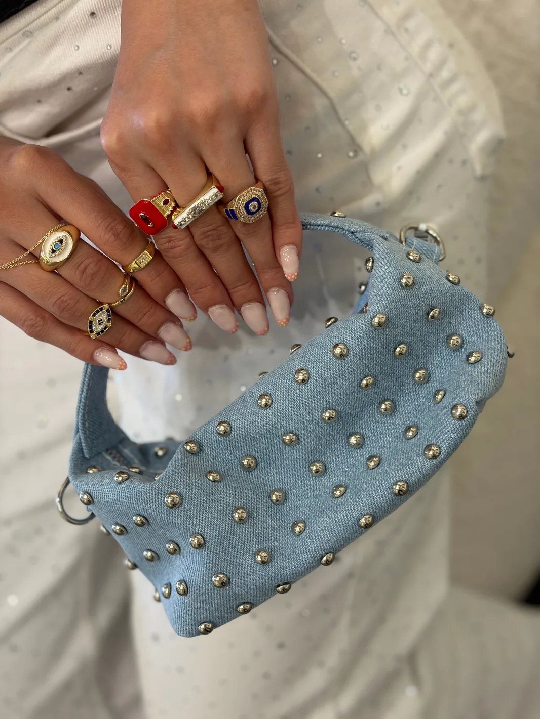 Açık Mavi Denim Zımbalı Zincir Askılı Mini El ve Omuz Çantası — 3. fotoğraf