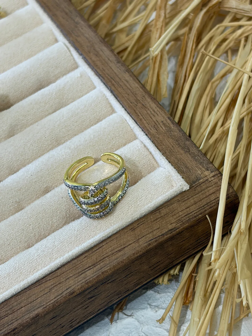Gold Düğüm Işıltı Yüzük — 2. fotoğraf