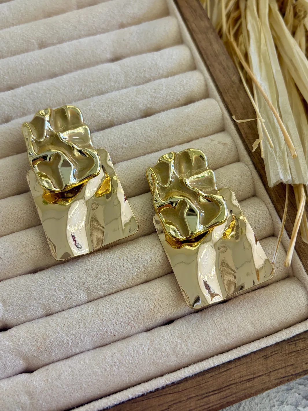 Vintage Model Gold Küpe — 1. fotoğraf