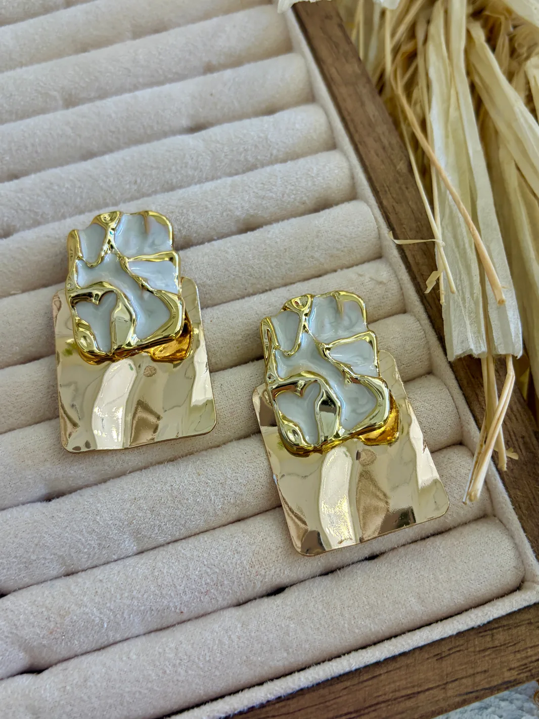 Vintage Model Gold Küpe — 2. fotoğraf