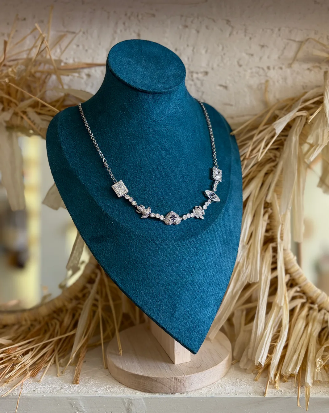 Zarif Charm Kolye — 4. fotoğraf