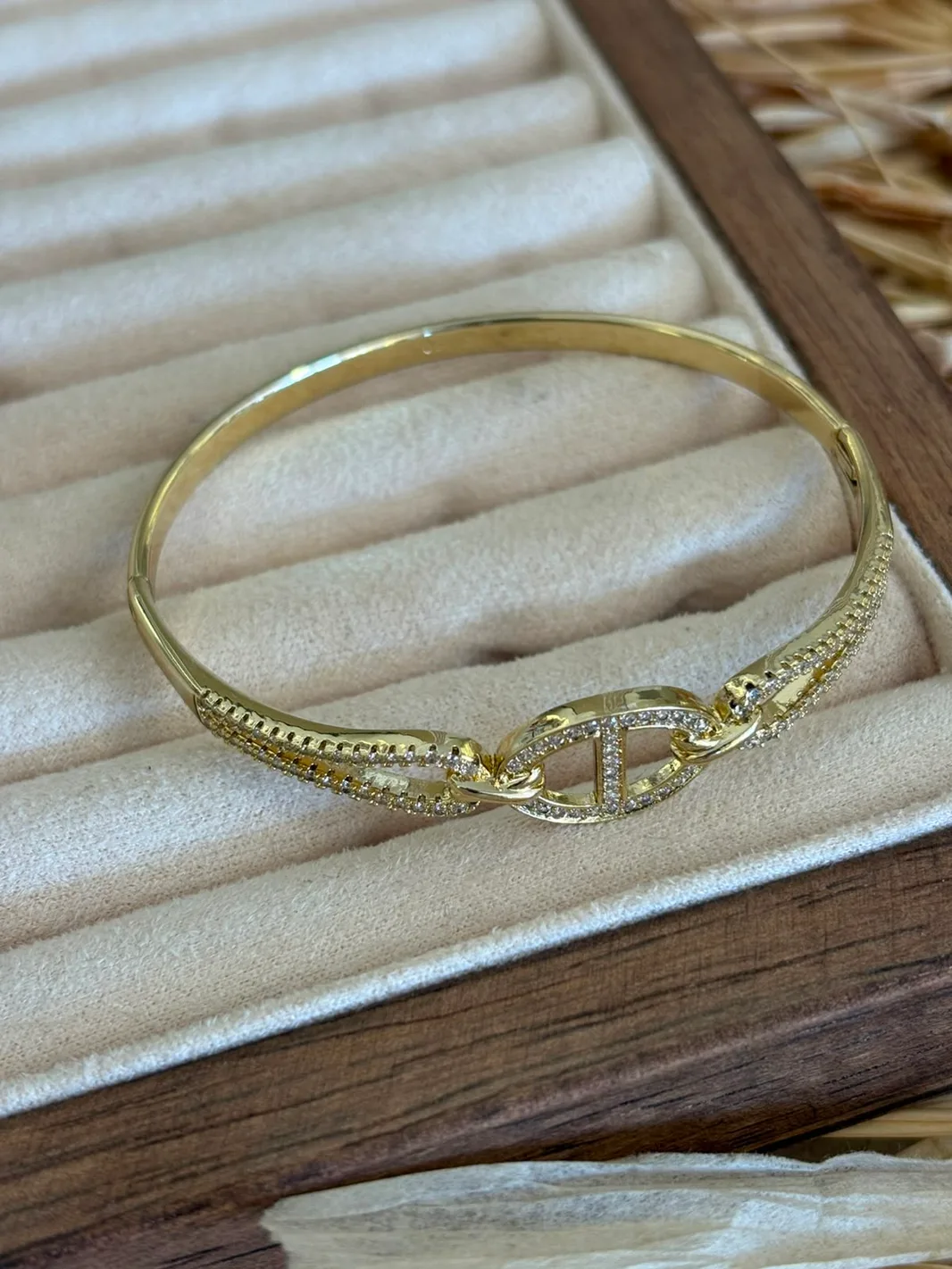 Xuping Oval Halkalı Kelepçe — 2. fotoğraf