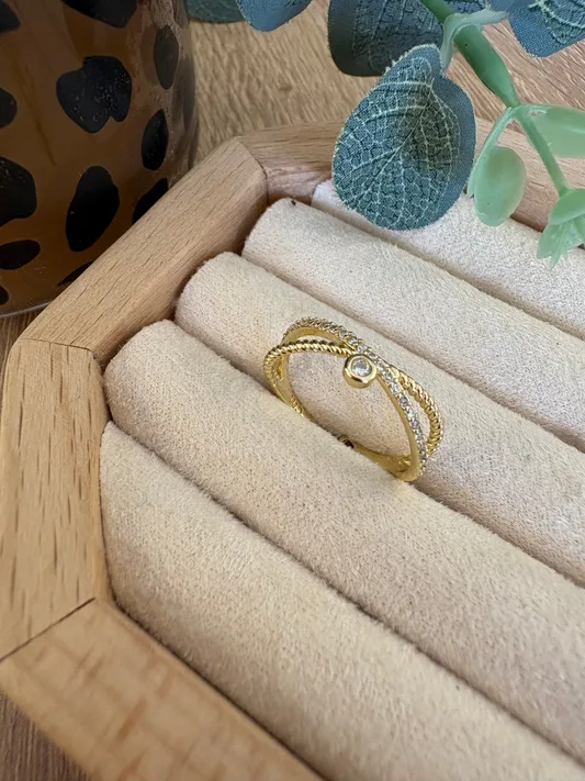 CM Çapraz Zirkon Burgu Model Ayarlanabilir Yüzük