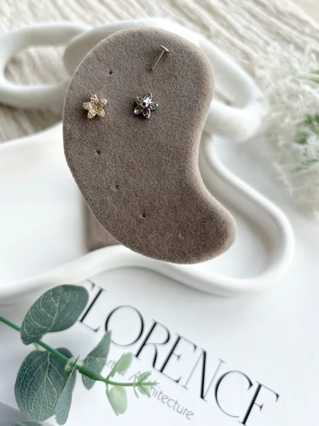 Çiçek Zirkon Taş Piercing — 4. fotoğraf